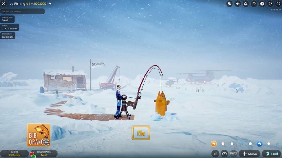 Live-игра Ice Fishing: ведущая вытягивает рыбу с множителем 5x